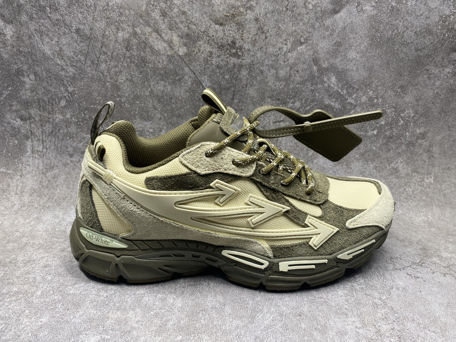 UA Off-White "BE RIGHT BACK"