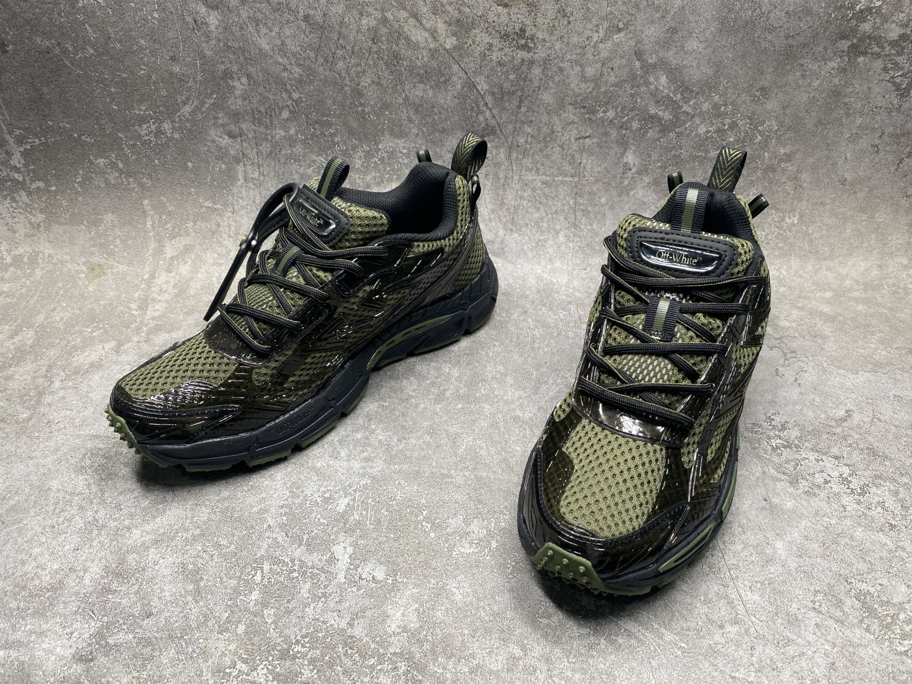 UA Off-White "BE RIGHT BACK"
