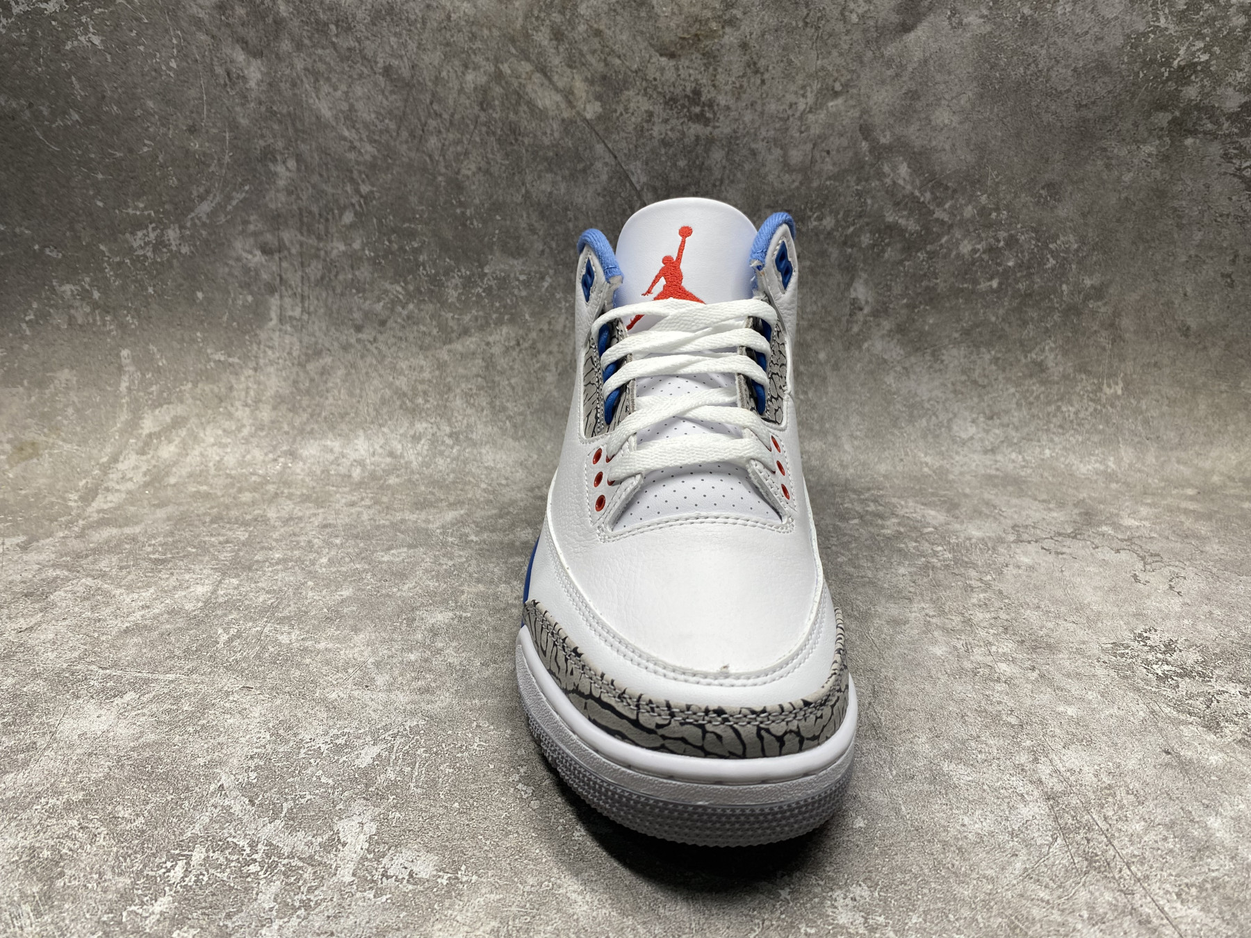 UA AIR JORDAN 3 Retro