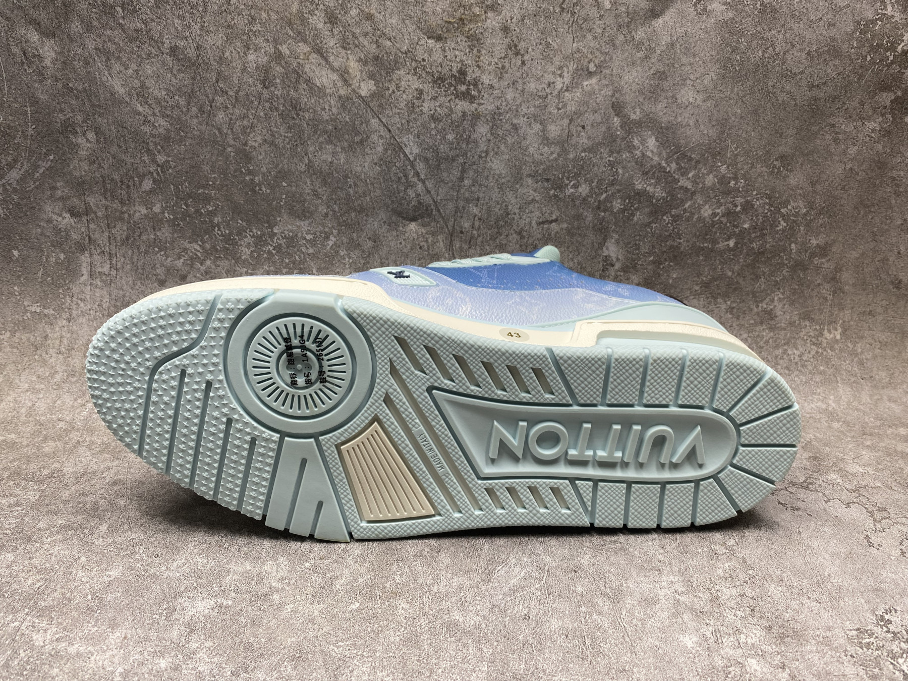 UA LV trainer Sneakers