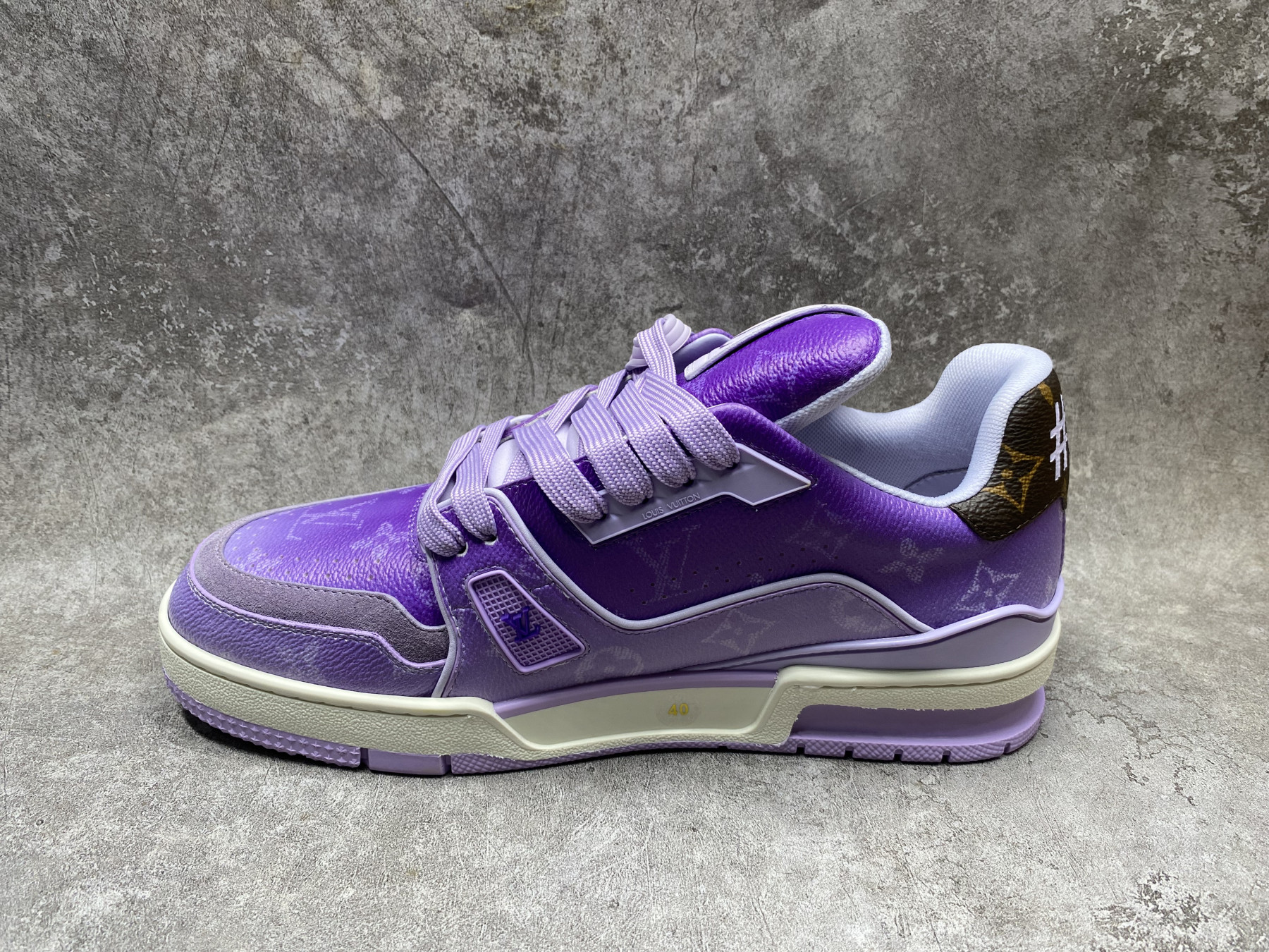 UA LV trainer Sneakers