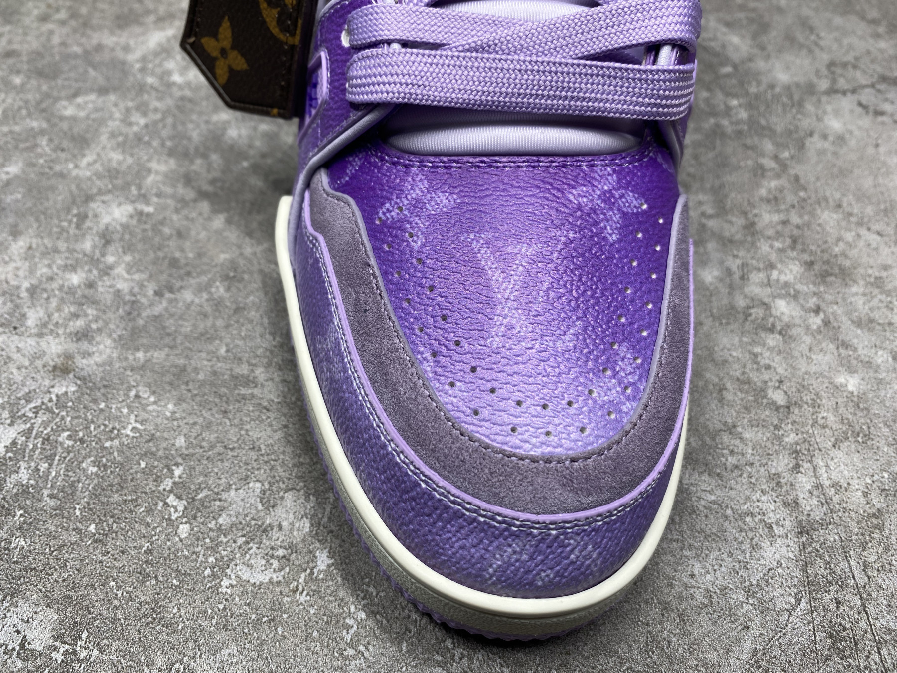 UA LV trainer Sneakers