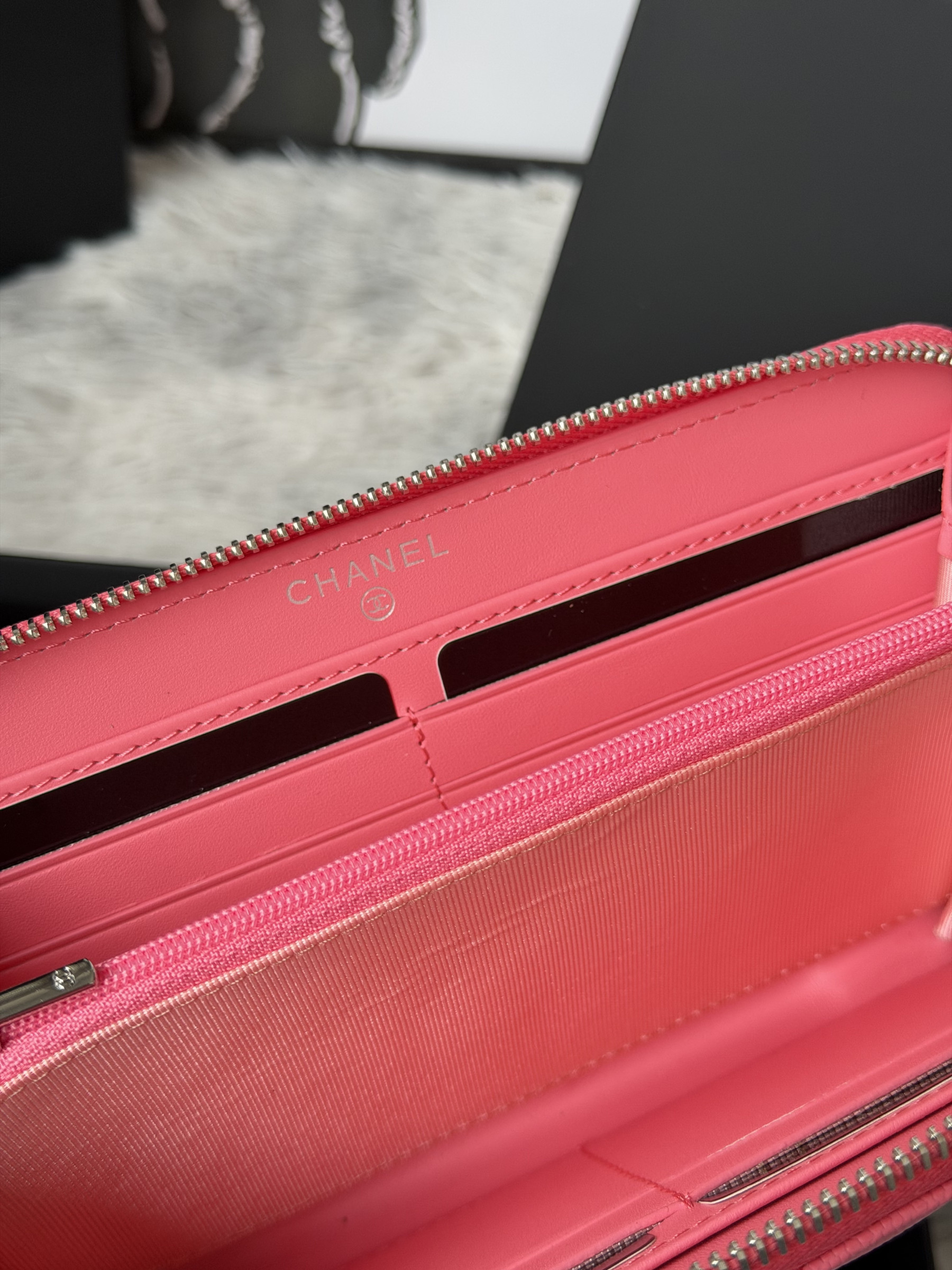 Ch**el zip around wallet 80758 10x19x3cm