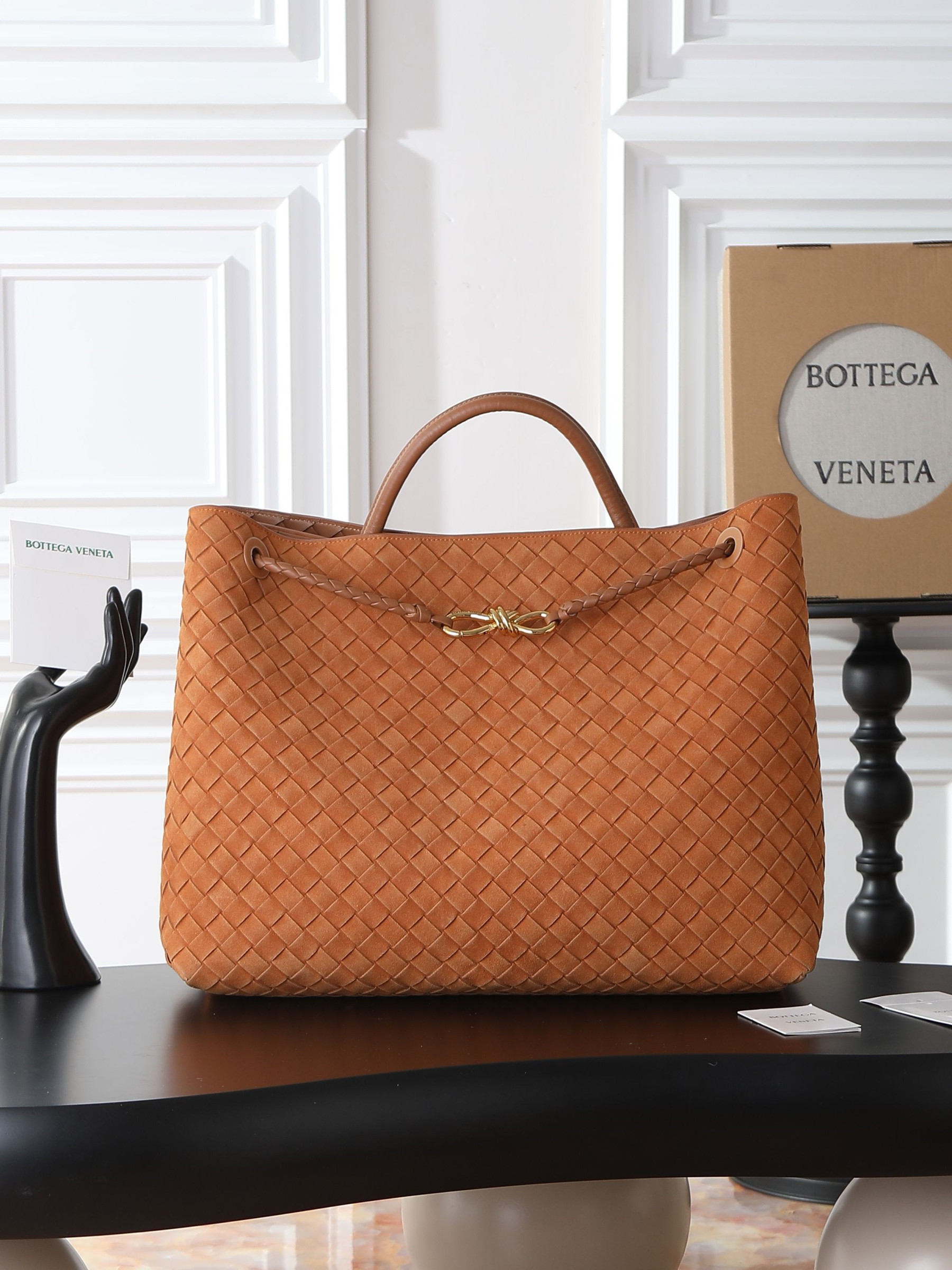 Bottega Veneta Large Andiamo 42x18x35cm