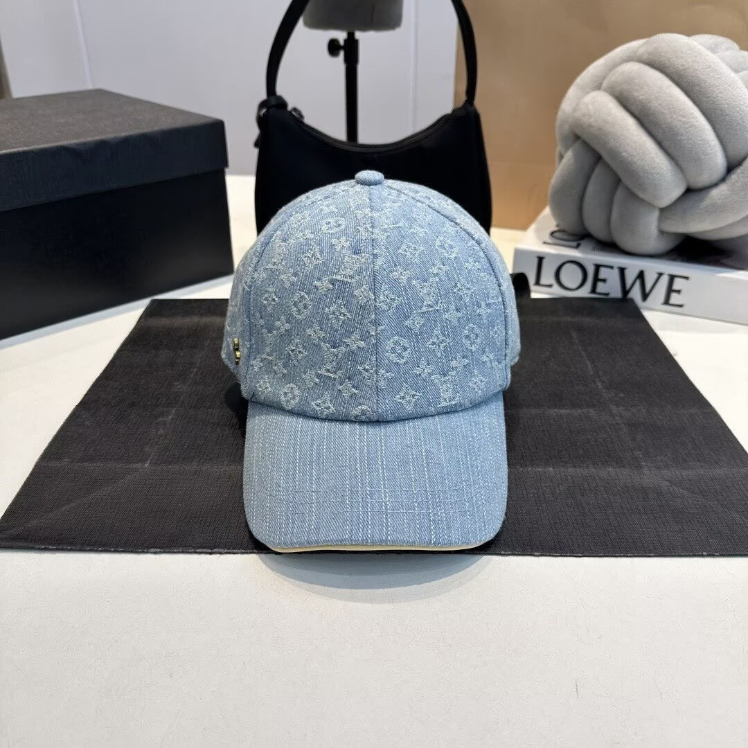 l0vis Vvtt0n baseball cap