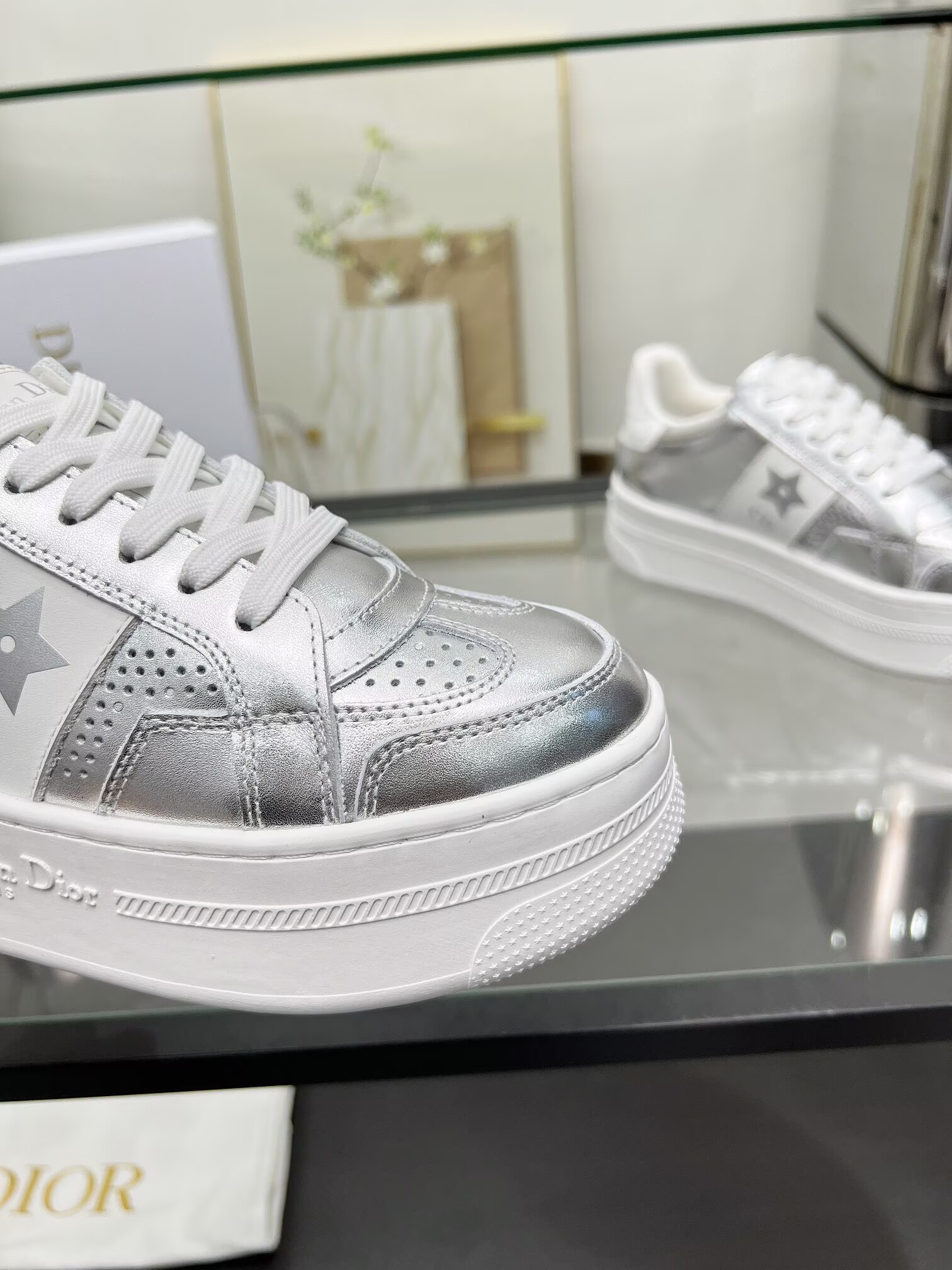 ua D10r star platform sneaker