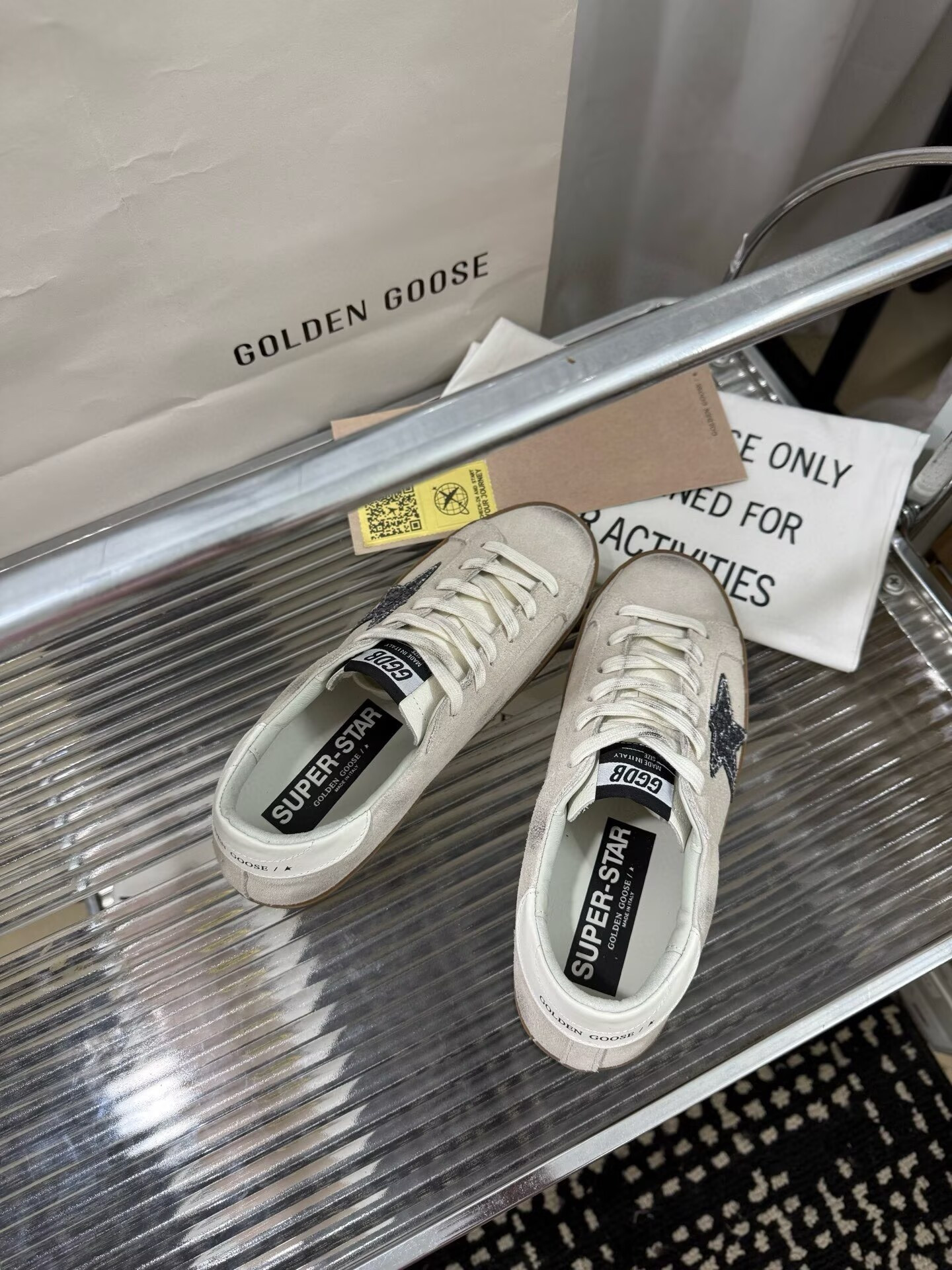 ua g01den G003e s*per-star sneaker