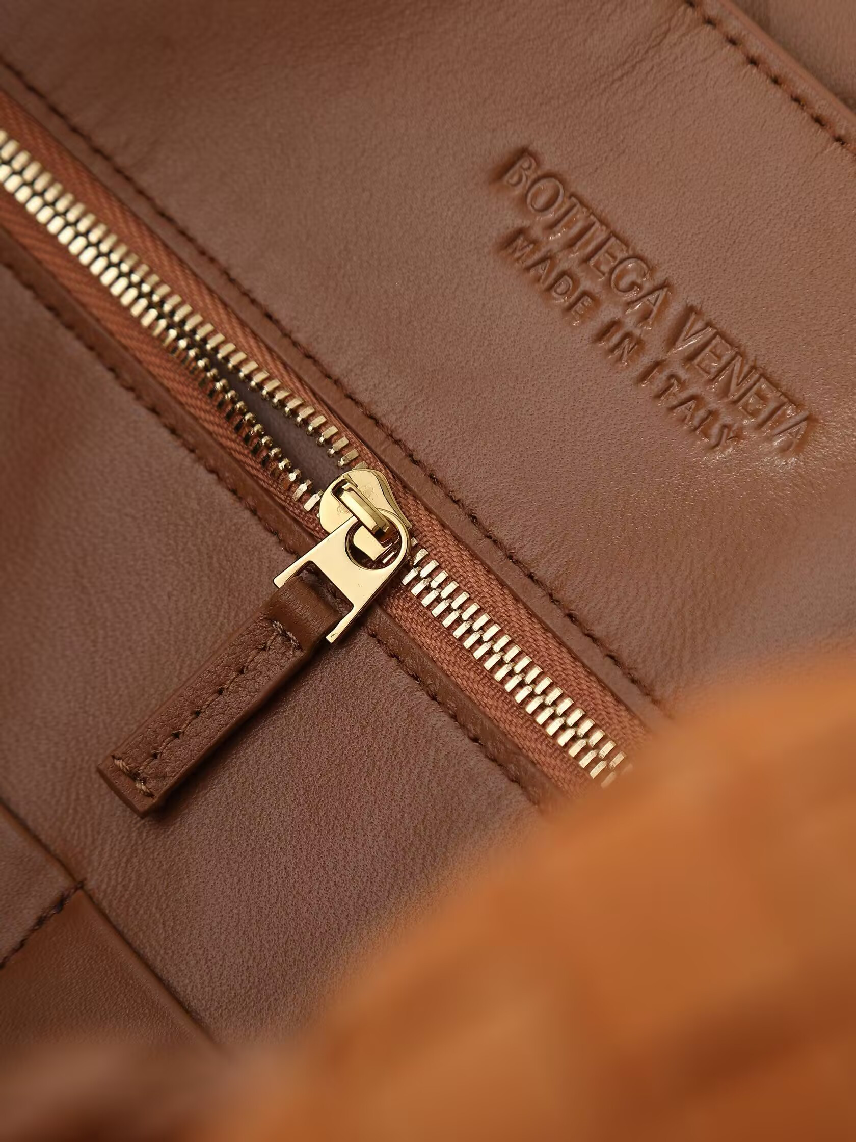 Bottega Veneta Large Andiamo 42x18x35cm