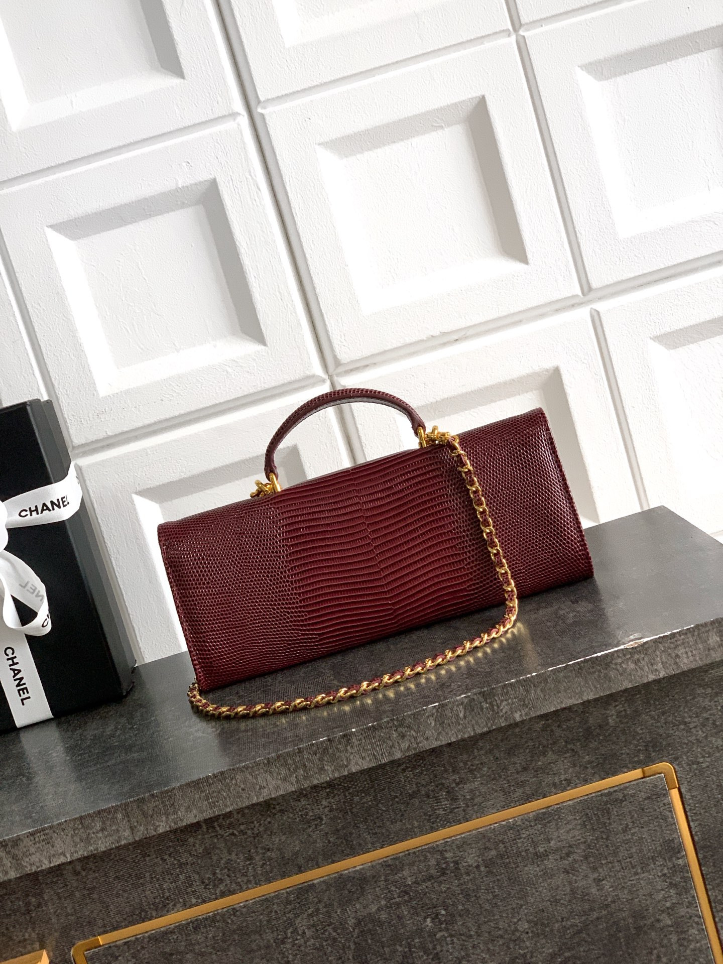 Ch**el clutch with chain ap5280 9.5x25x5cm