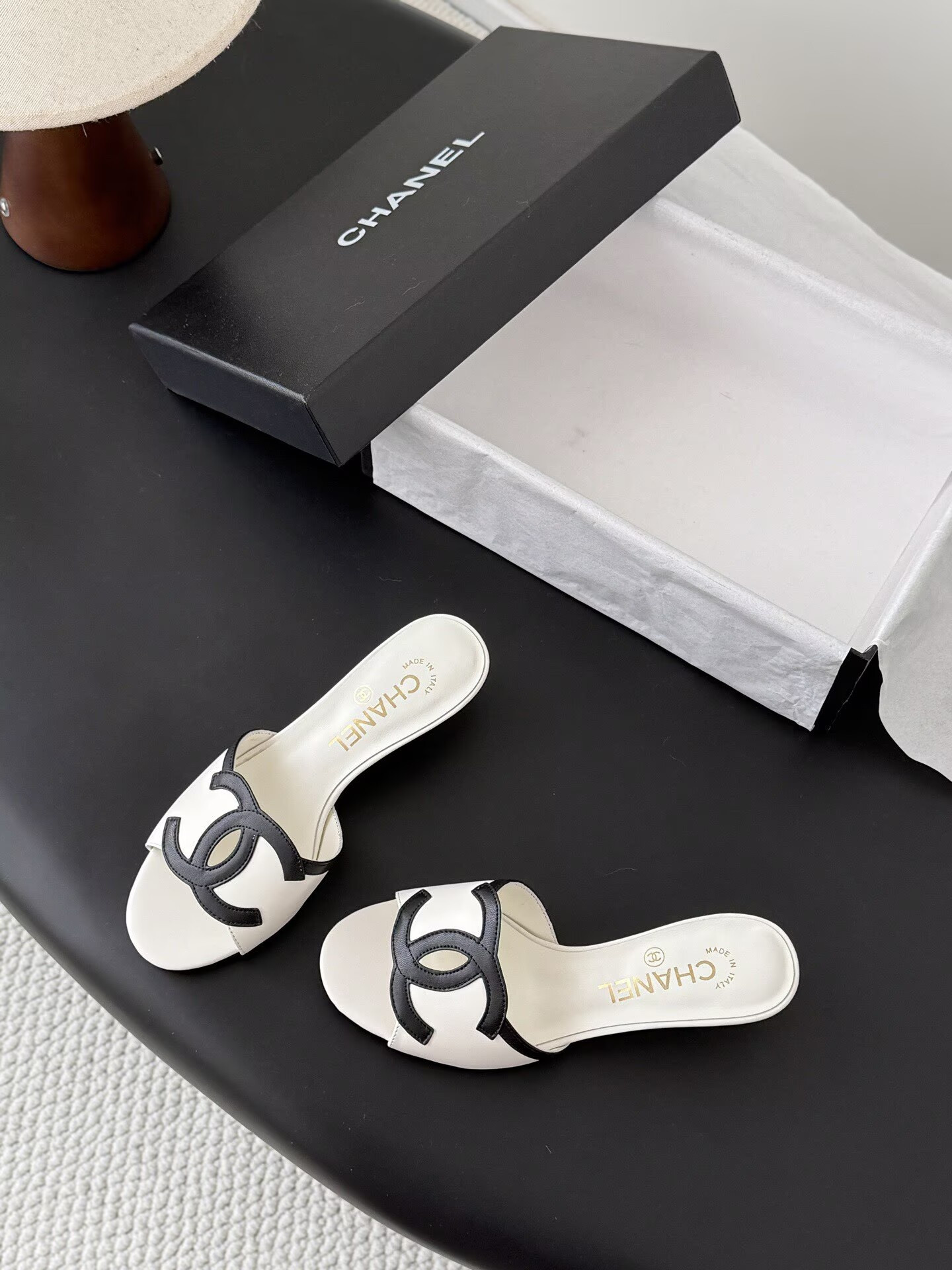 ua Ch**el sandals 4.5cm heel