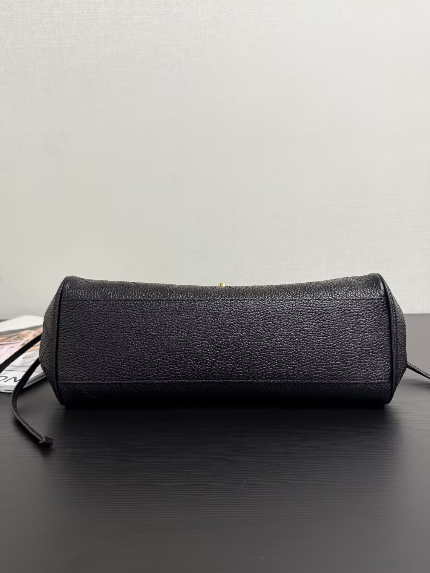 Ch**el small tote as6288 15x31x12cm