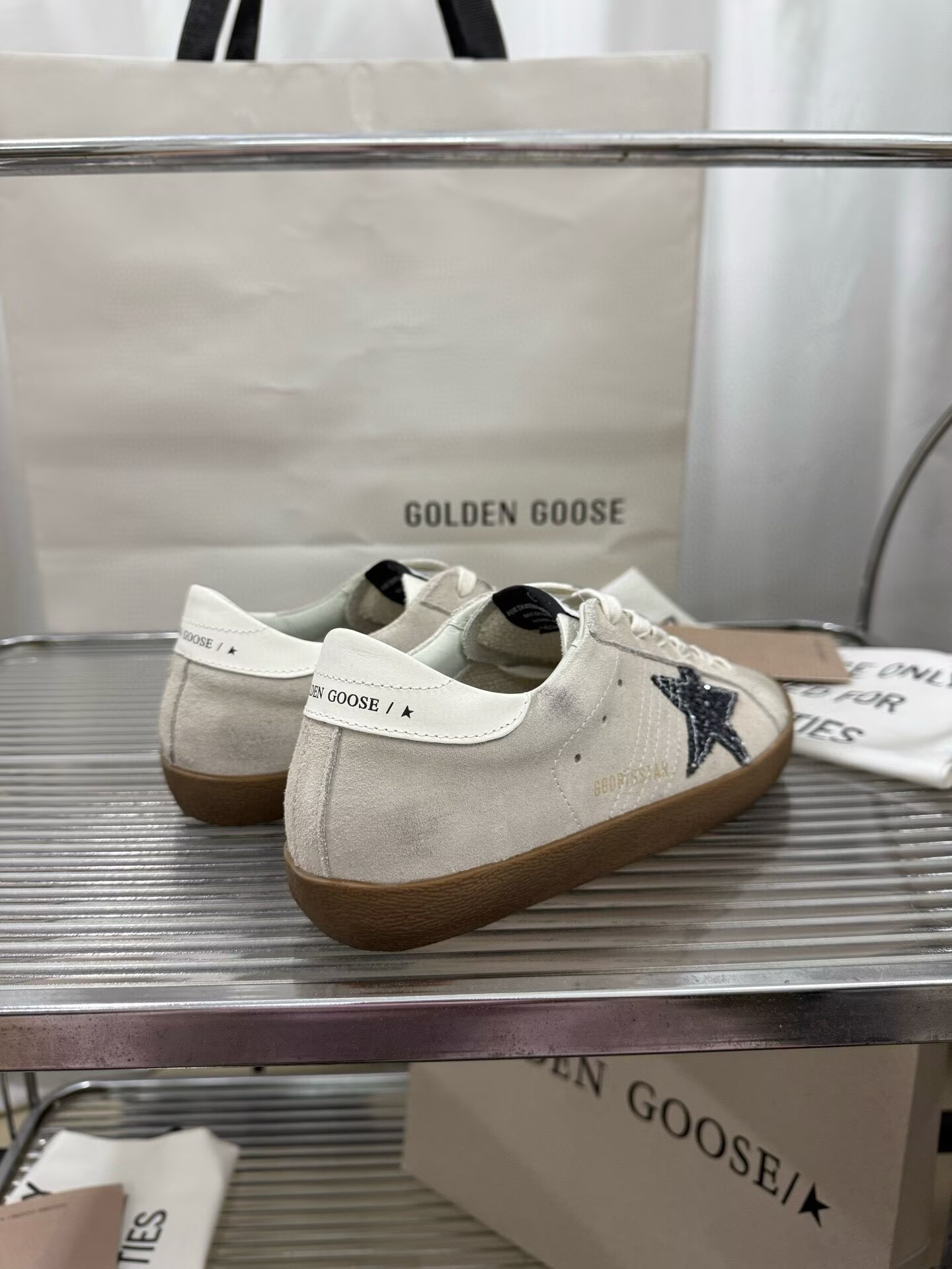 ua g01den G003e s*per-star sneaker