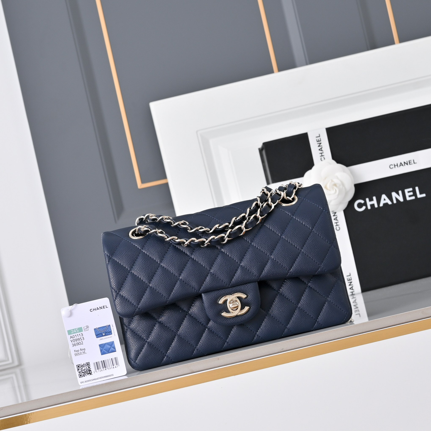 Ch**el classic flap handbag royal blue with light gold hardware and caviar leather a01113 23x14.5x6cm
