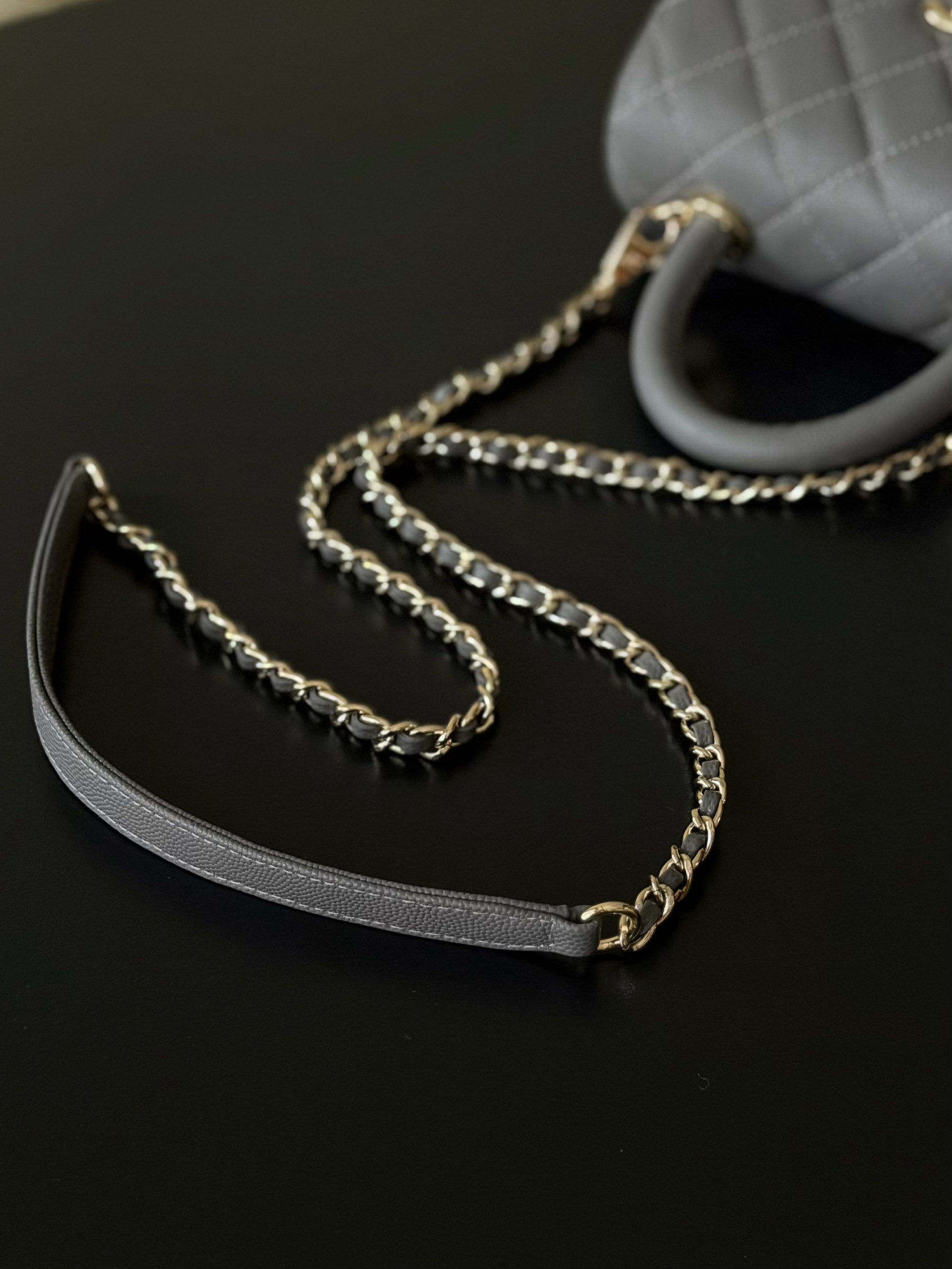 Ch**el mini coco handle 13x19x9cm