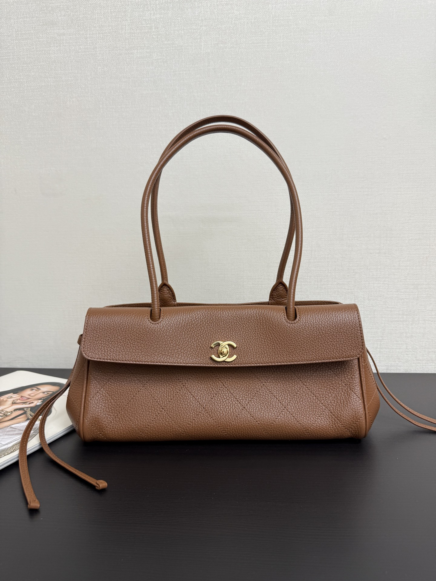 Ch**el small tote as6288 15x31x12cm