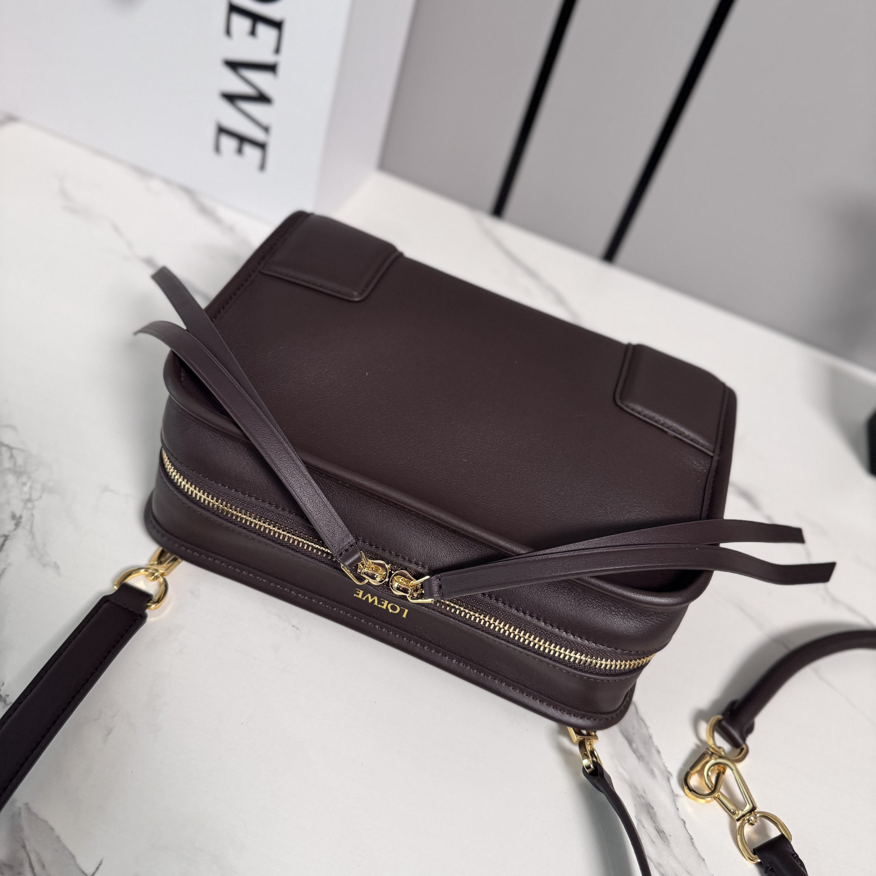 L0ew* small amazona 180 bag 24.5x10x18.5cm