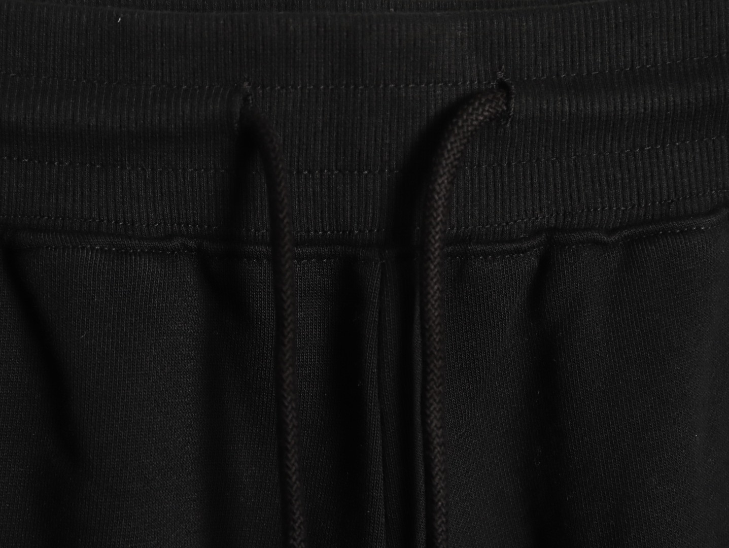 Ch*0me He**ts shorts