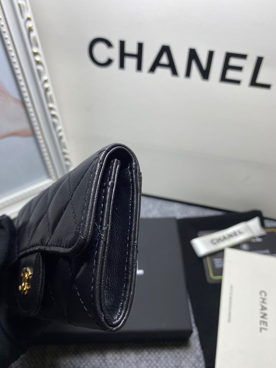 Ch**el card holder 11.3 x 7.5 x 2.5 cm