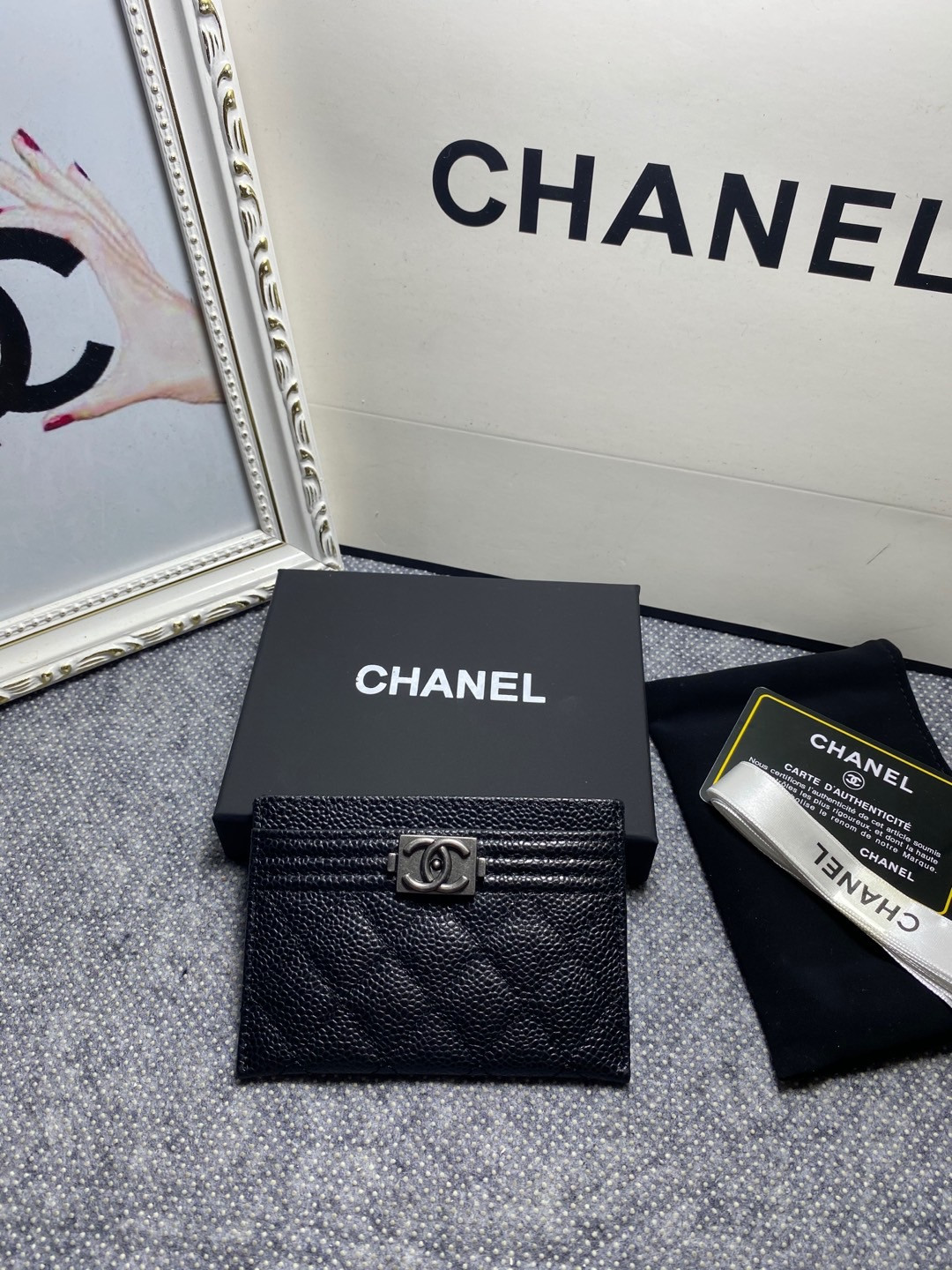 Ch**el card holder 10cm