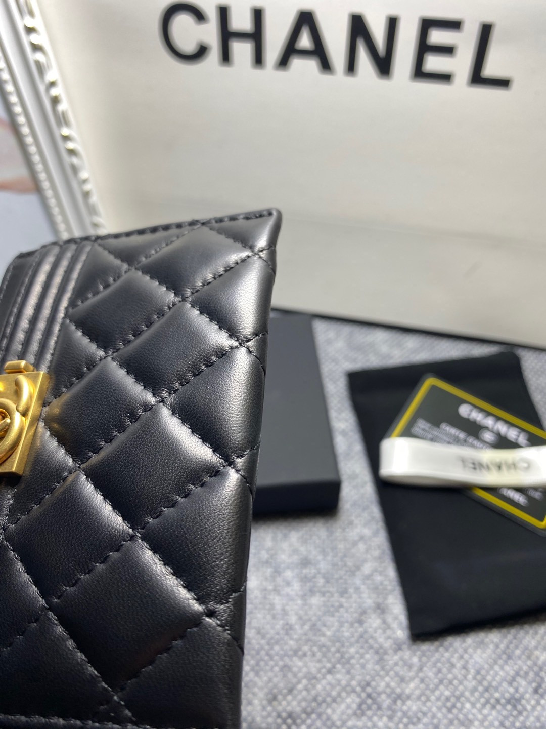 Ch**el card holder 10cm