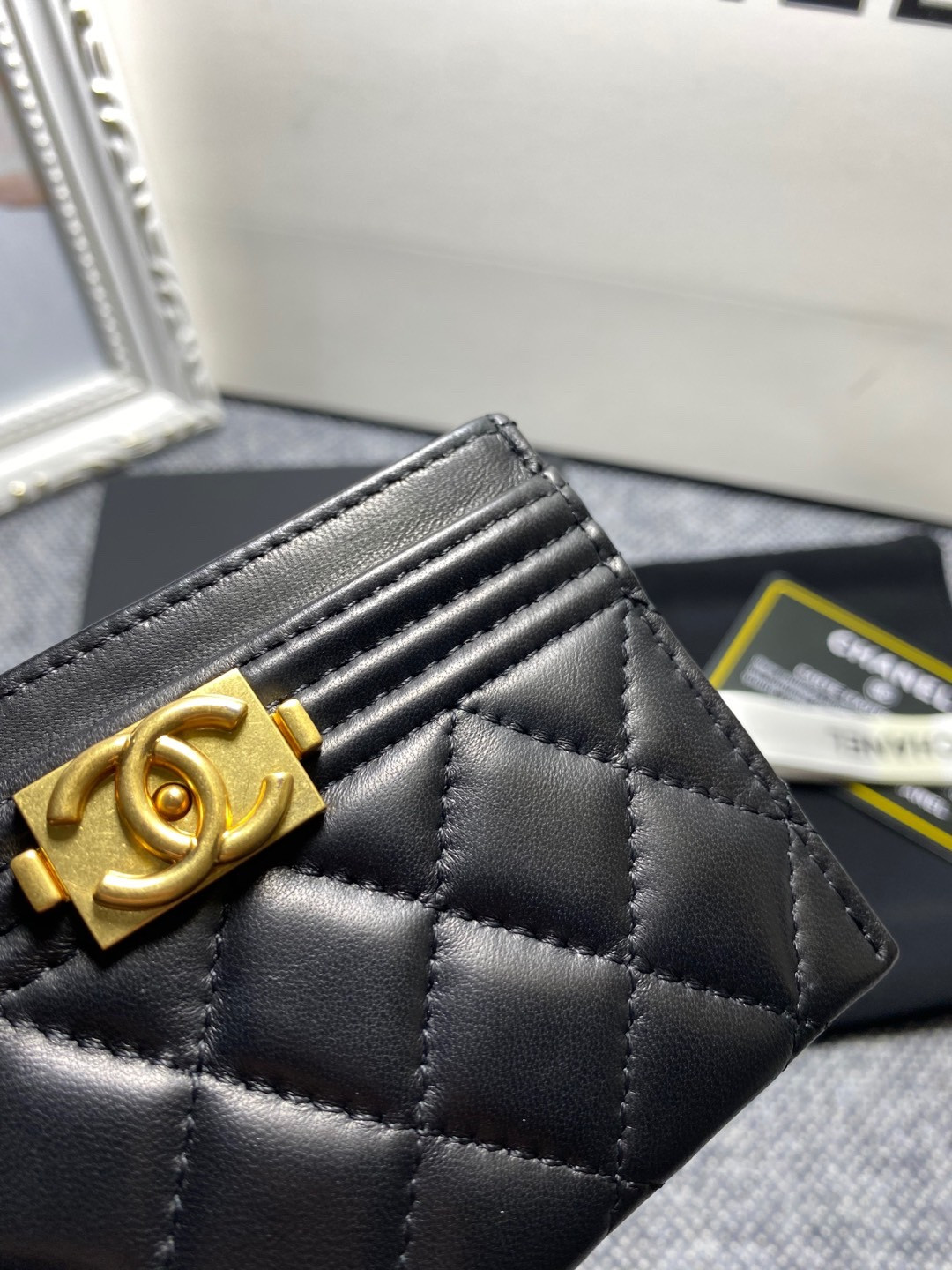 Ch**el card holder 10cm