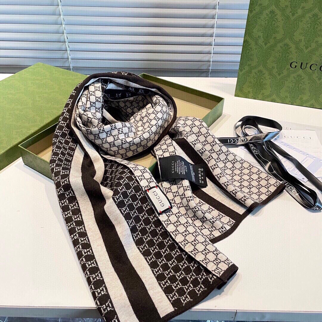 Gvc*1 scarf 32x180cm