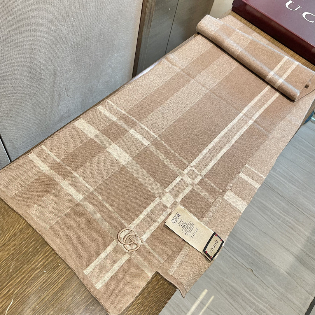 Gvc*1 scarf 32x190cm