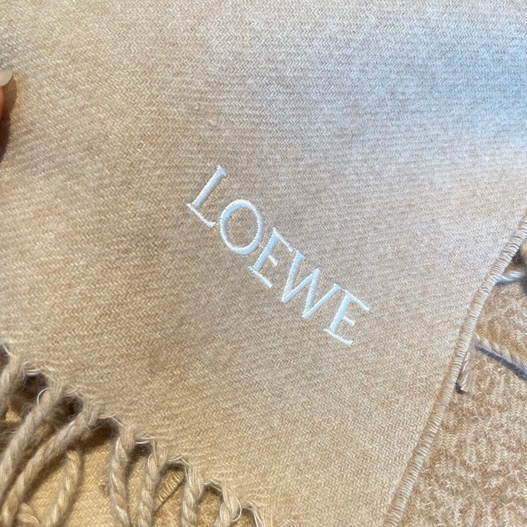 L0ew* scarf 30x182cm 90% wool 10% cashmere