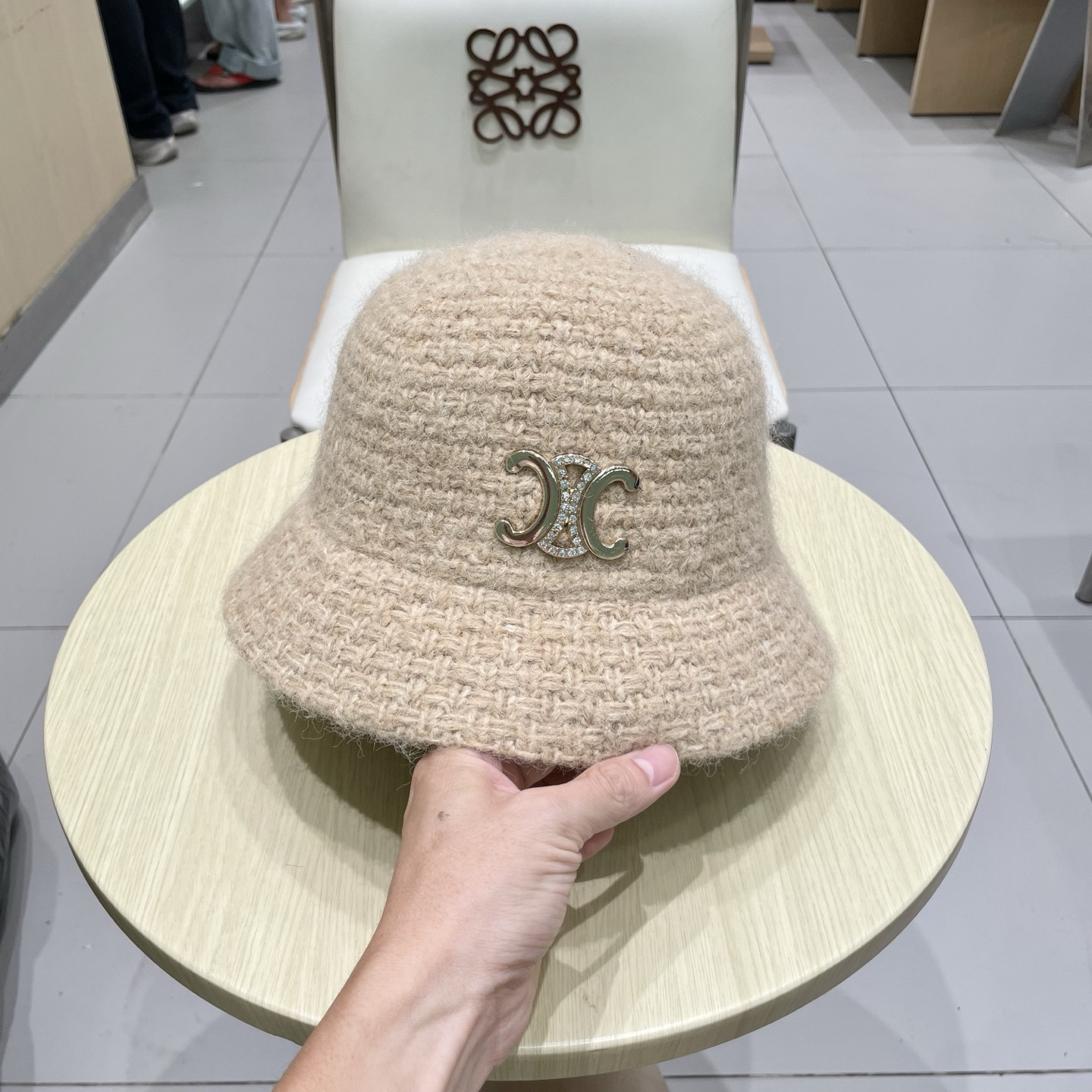 Ce1i*e knit bucket hat