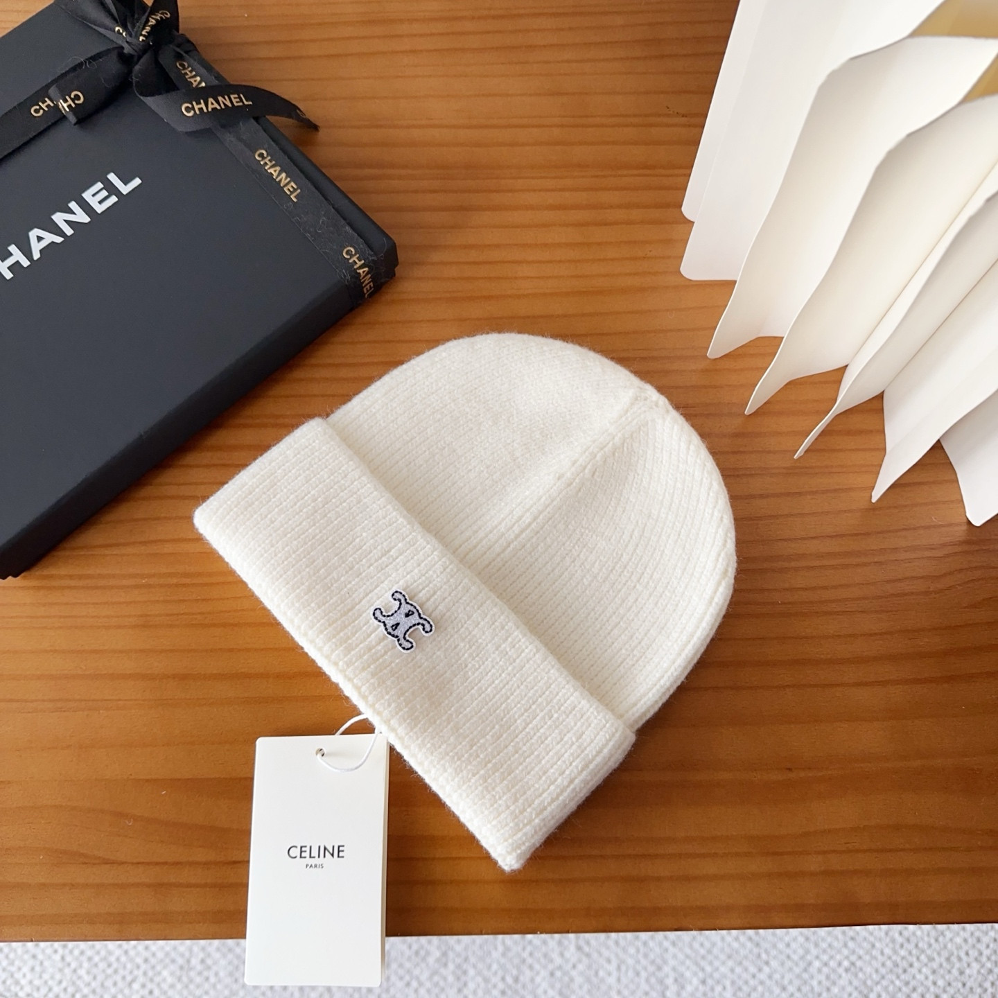 Ce1i*e beanie