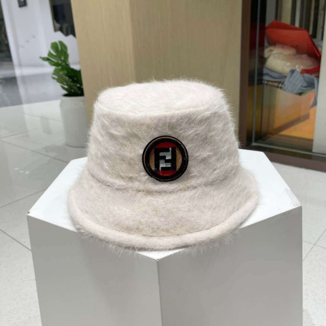 F**di bucket hat