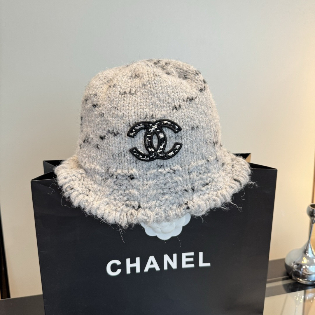 Ch**el knit bucket hat
