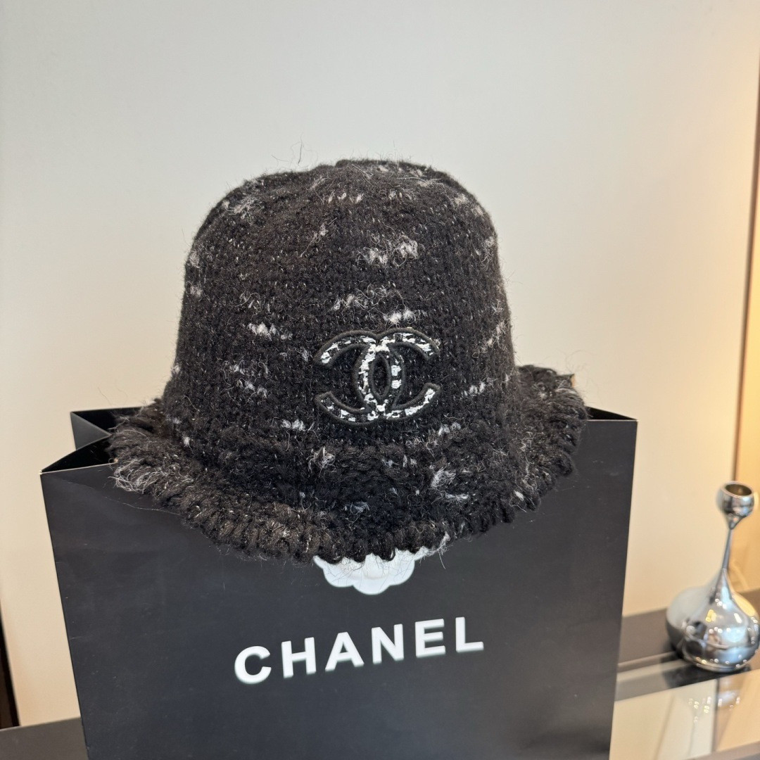 Ch**el knit bucket hat
