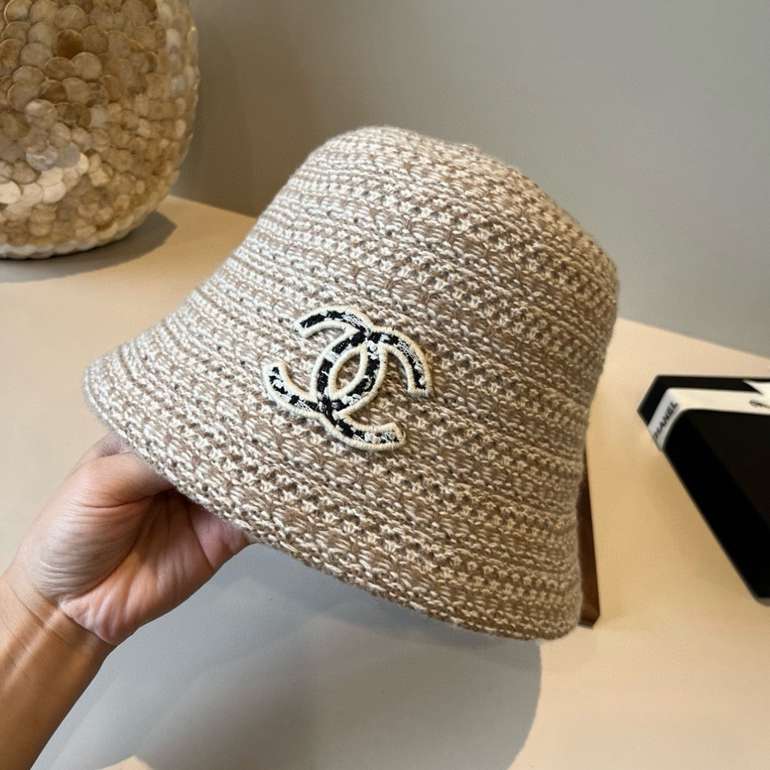 Ch**el knit bucket hat
