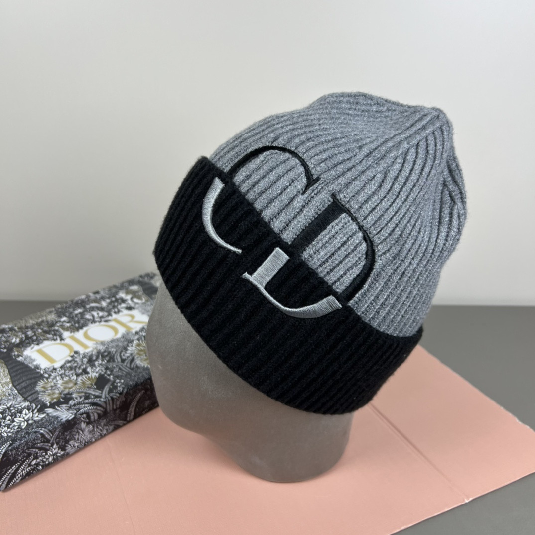 D10r beanie