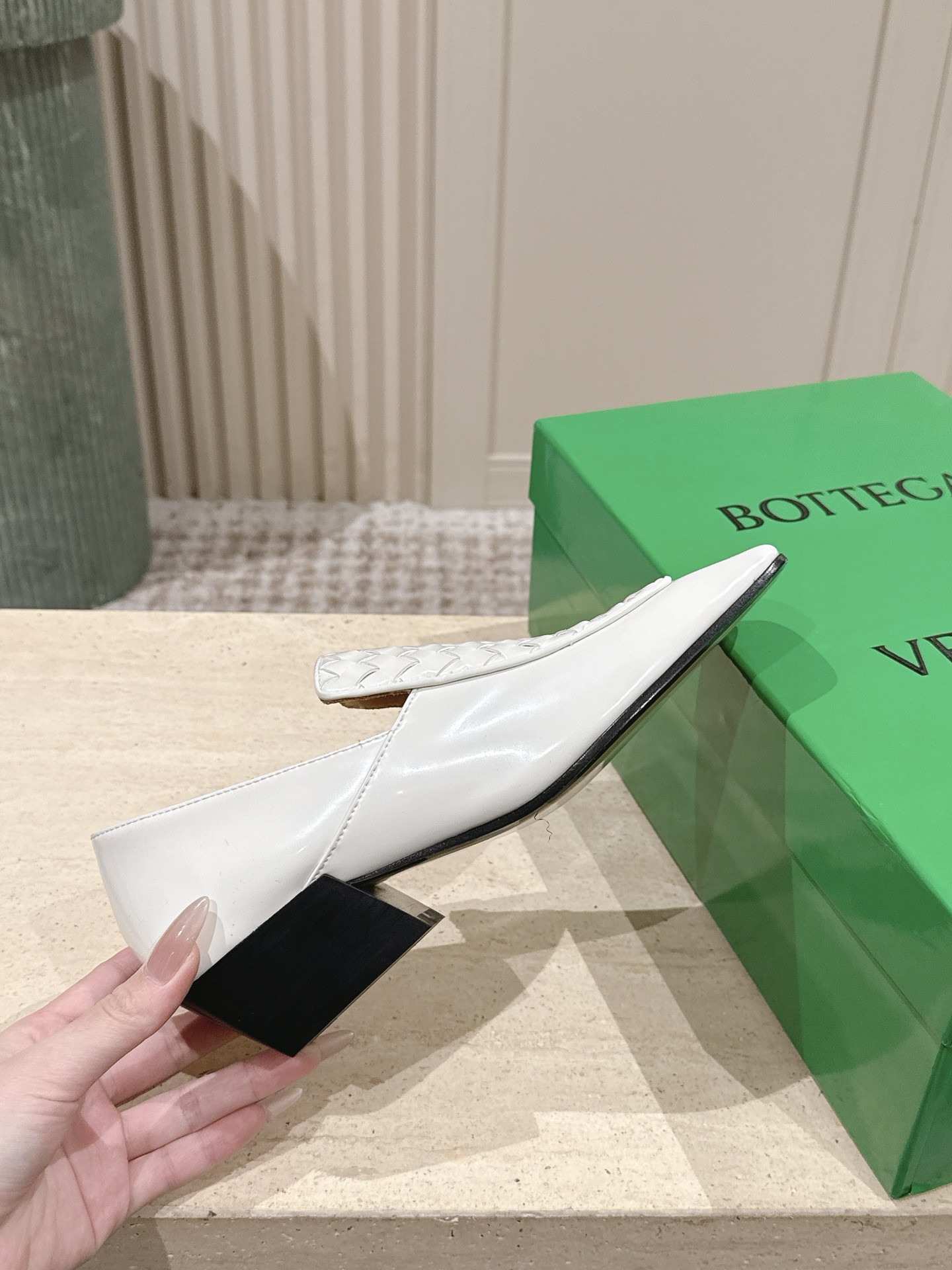 ua b0tt*ga Ven*ta ventura loafer