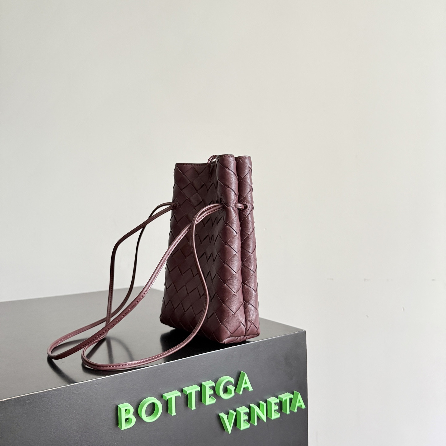 Bottega Veneta Andiamo Phone Pouch 21.5x14x7cm