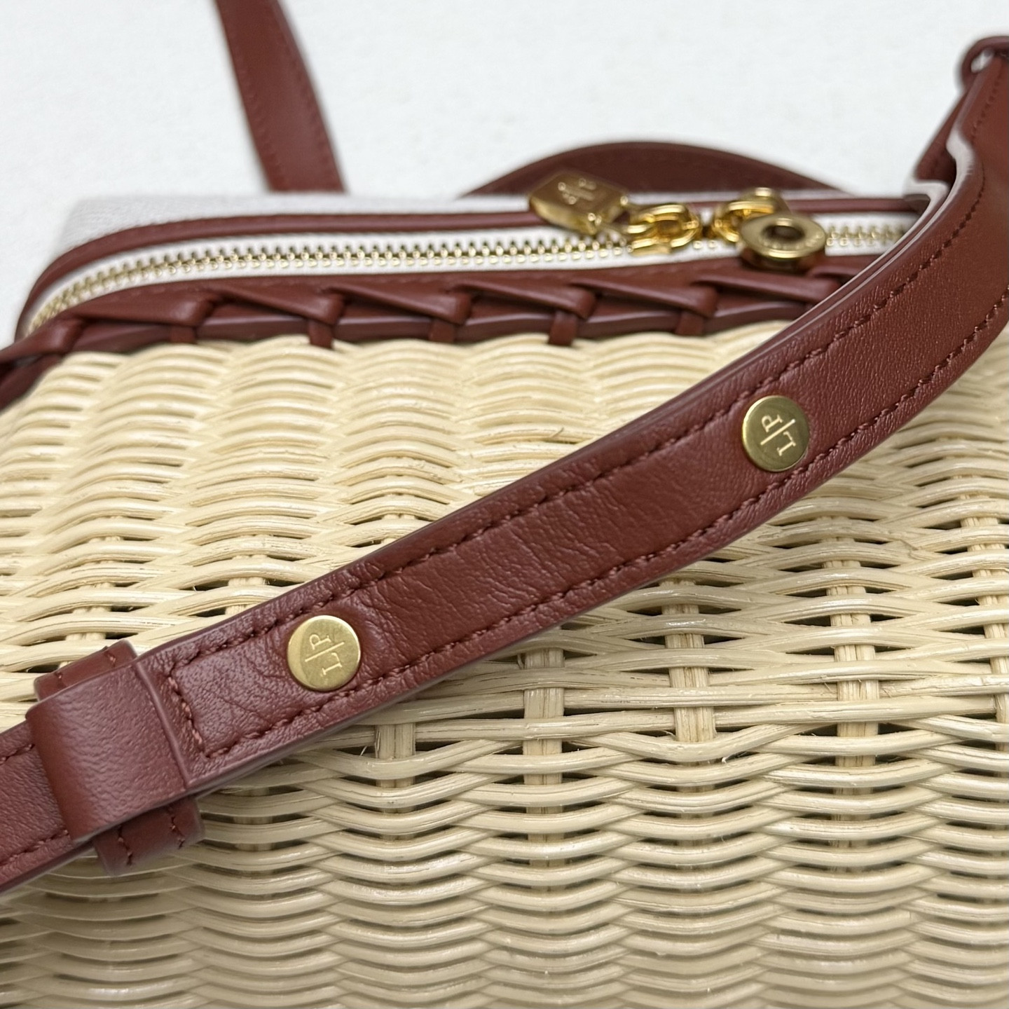 L0r0 P1ana extra pocket l19 wicker bag 19 x 11.5 x 7cm