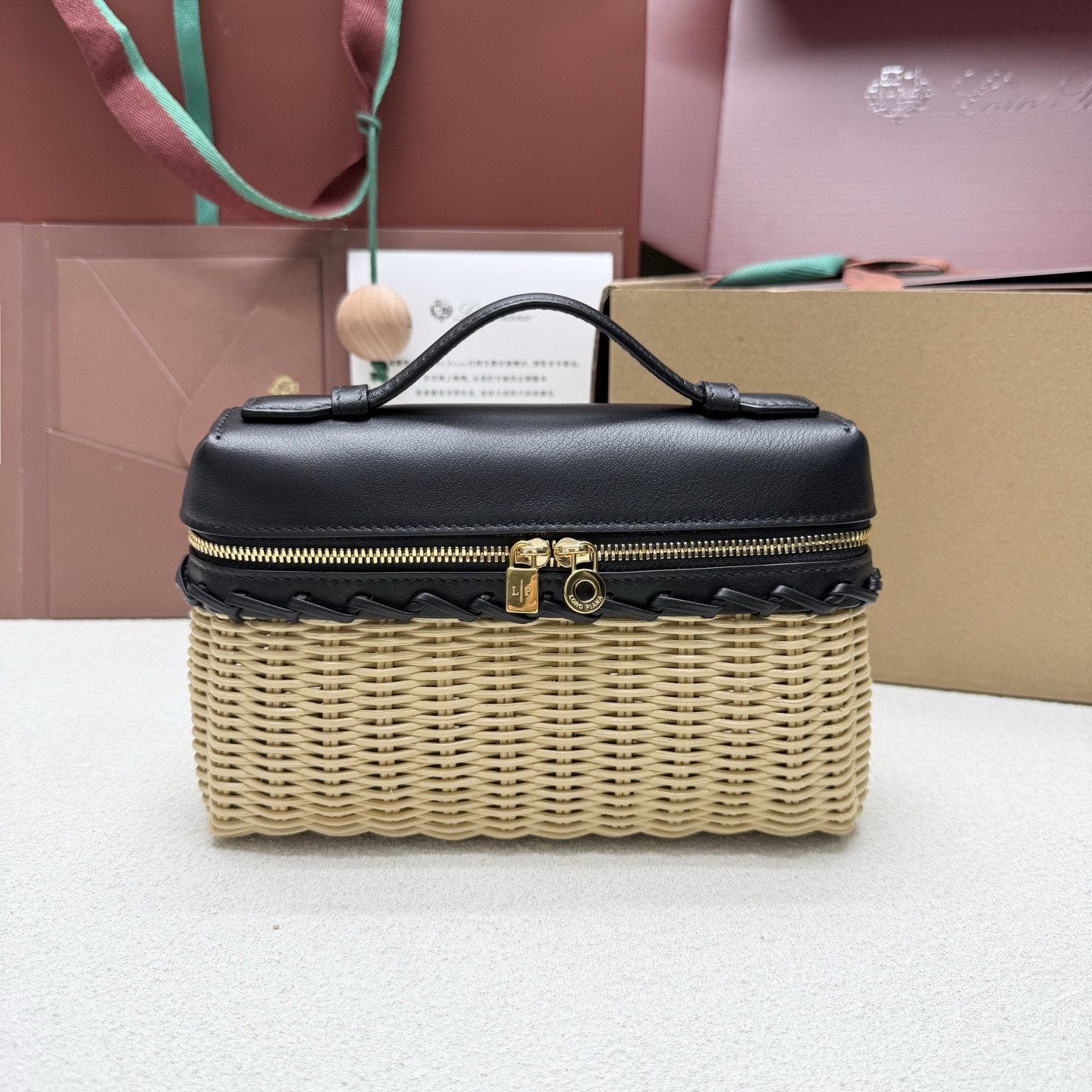 L0r0 P1ana extra pocket l19 wicker bag 19 x 11.5 x 7cm